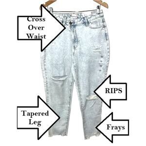 So Jeans Juniors 7 Loose Baggy Mom High Rise Cross-Over Waist Light Bleach Rips